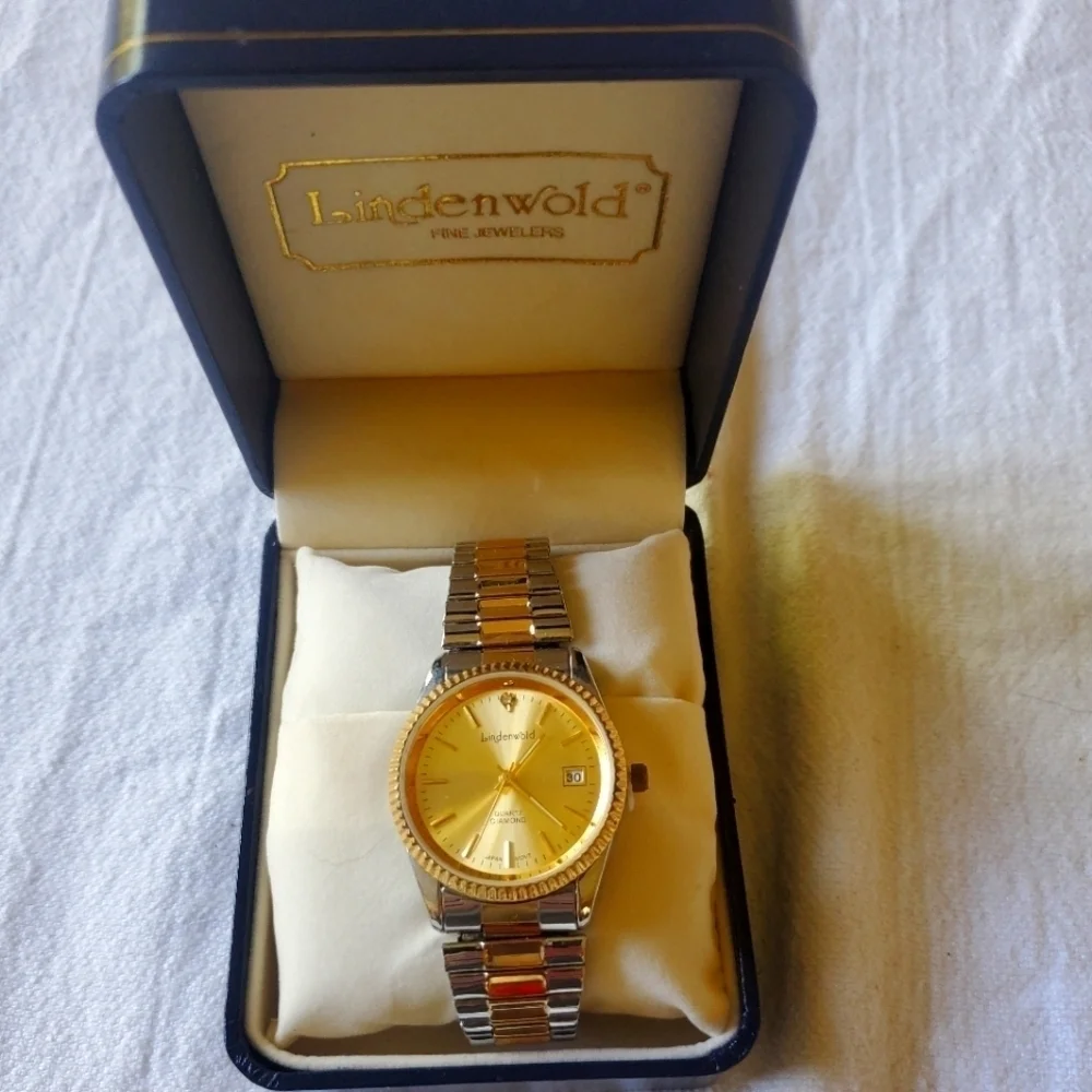Lindenwold Vintage Silver & Gold Toned Second Hand & Date‎ Elastic Band Watch